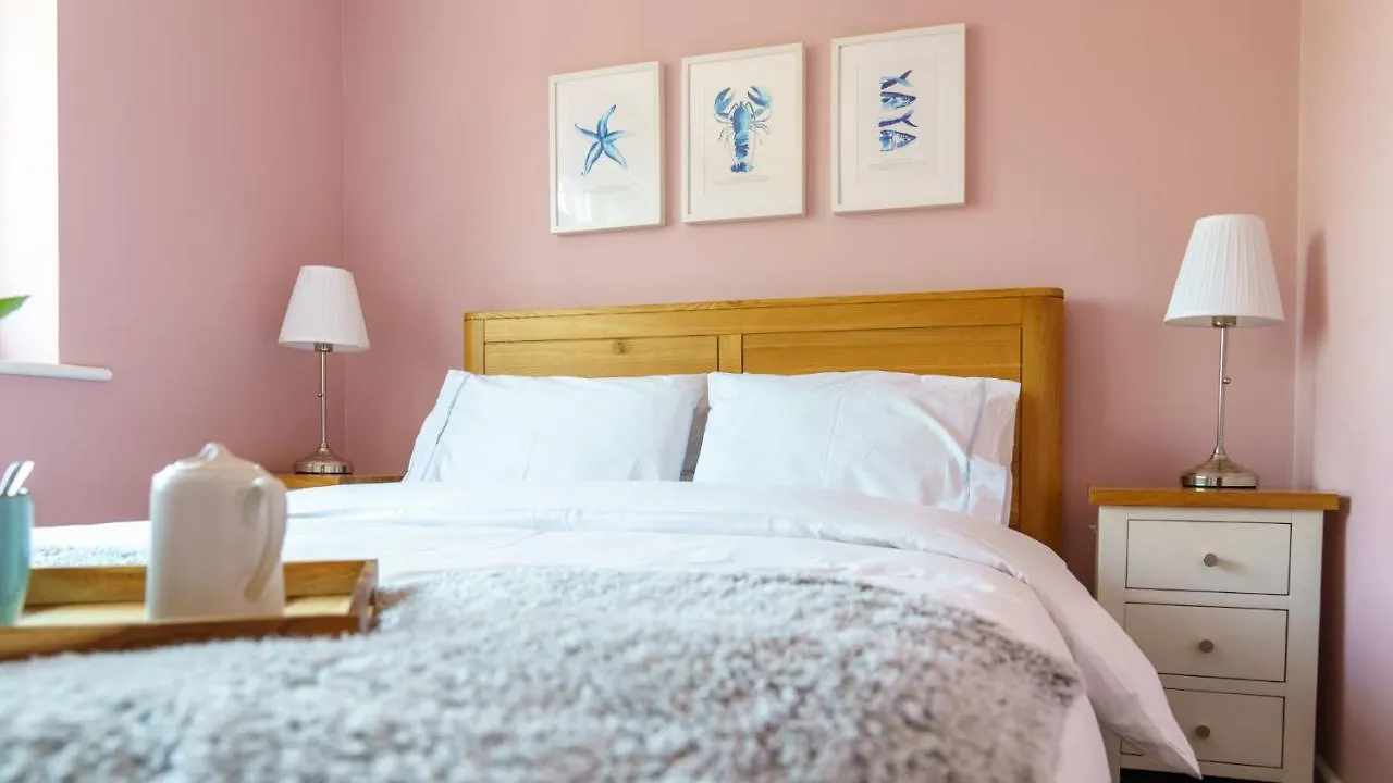 Spacious & Charming Apartment By The New Forest Ringwood